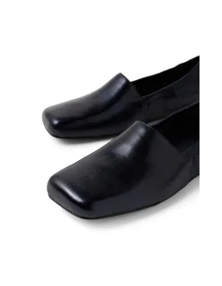 Adapt Mi Polished Leather Slip On Flats