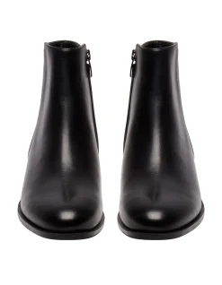 ALLARA ANKLE BOOT