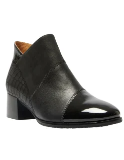 AUSTIN ANKLE BOOT