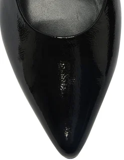 CASSIE FLAT