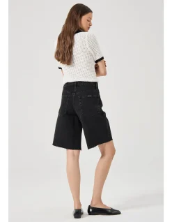 Charlotte Short