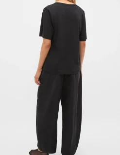 COTTON V NECK RELAXED TEE