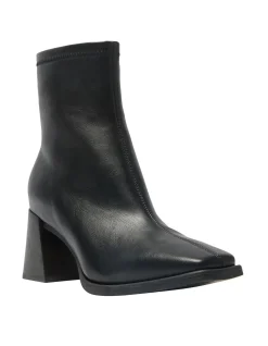 DEMAND ANKLE BOOT