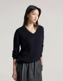 DREW CABLE V-NECK KNIT
