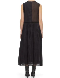Elegant Pleated Midi Dress Black