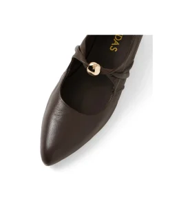 Eloquent Gold Button Leather Flats