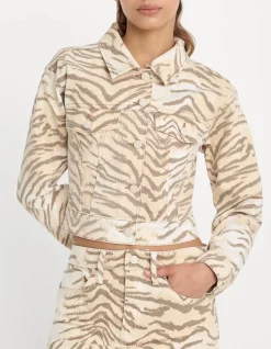 Essential Crop Denim Jacket