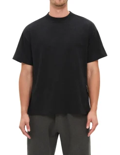 ESSENTIAL T-SHIRT