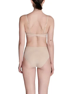 Essentiel Control Brief