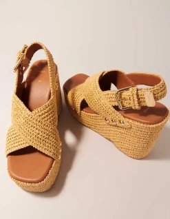 Finiganerafi Sandals