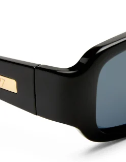 GIGGLEMUG BLACK RECTANGLE SMOKE MONO POLARIZED SUNGLASSES