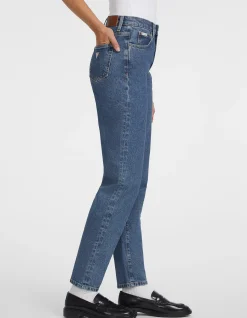 G06 Mom High Rise Relaxed Straight Jeans