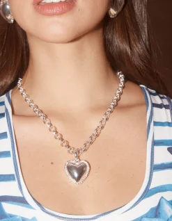 HOT HEART CHAIN