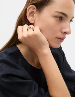 INTERLINKED RING