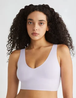 INVISIBLES COMFORT LIGHTLY LINED BRALETTE V NECK