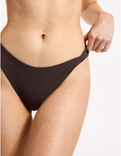 Jetset High Leg Pant