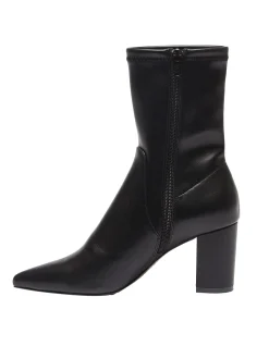 KARLY BOOT