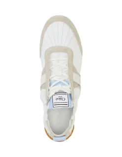 KICK SNEAKER