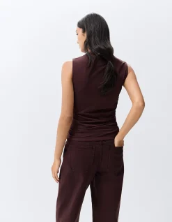 KNOT DETAIL SLEEVELESS TEE