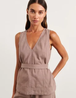 LOE BELTED TOP