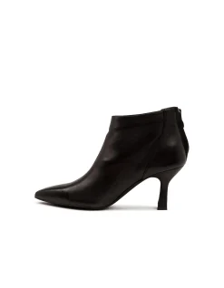 Loral Pointed Heel Leather Ankle Boots
