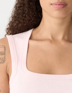 Low Scooped Rib Tank