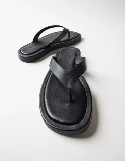 LUCIA LEATHER THONG