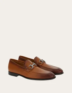 MOCCASIN WITH GANCINI ORNAMENT