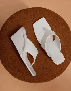 PERRI White Leather Wedge Thong