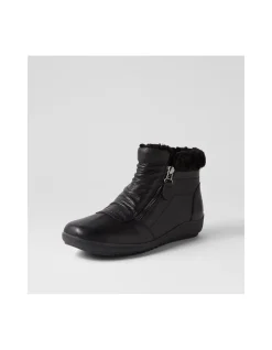 Ringosa Black Leather Ankle Boots