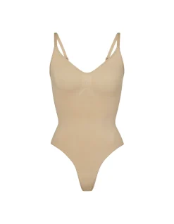 SEAMLESS SCULPT THONG BODYSUIT