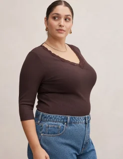 SELENA CURVE TRIM LACE TOP