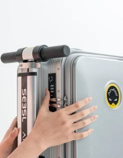 SE3SL LIGHT ELECTRIC RIDE-ON SUITCASE 20L SILVER