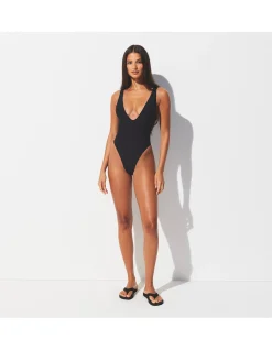 SIGNATURE SWIM PLUNGE ONE PIECE