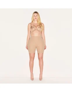 SKIMS BODY HIP SHAPING MID THIGH SHORT