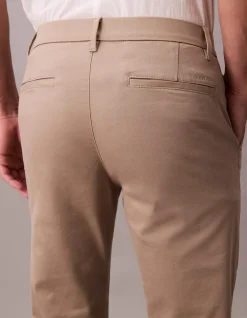 Slim Cotton Stretch Chino