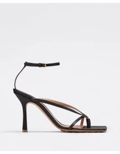 STRETCH HEELED SANDALS IN LEATHER