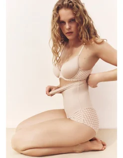 Subtile 3D Plunge Contour Bra