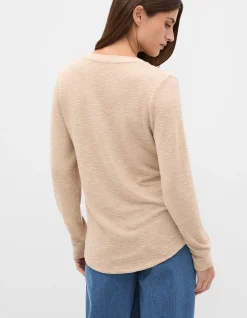 SUPERSOFT V NECK TOP