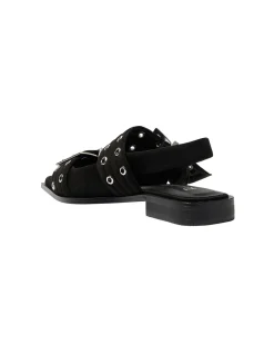 SUZIE FLAT