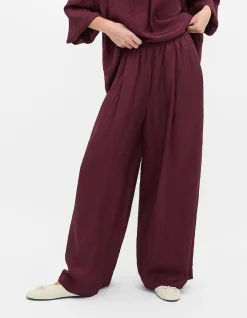TEXTURED SATIN GATHERED PANT