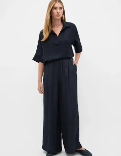 TEXTURED SATIN GATHERED PANT