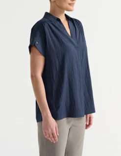 V NECK GATHERED SHIRT
