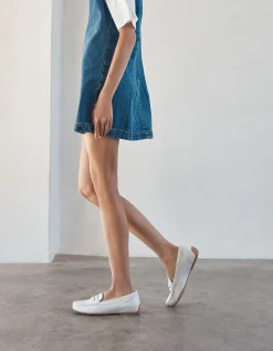 WOMEN'S Foxx White Pebbled SHOE