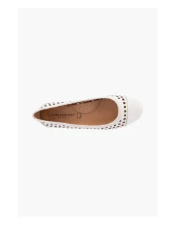 WOMEN'S JOAN SHOE