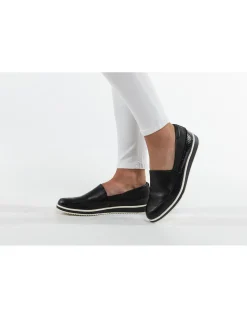 WOMEN'S Naturalizer Beale Black SHOE