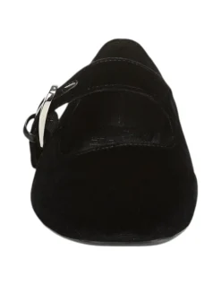 WOMEN'S Naturalizer Cosmic Black SHOE